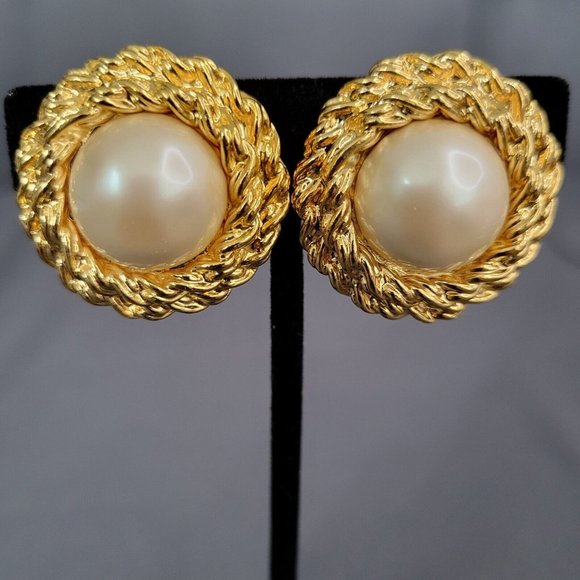 Joan Rivers Jewelry - Joan Rivers Gold Tone Metal Rope Round Faux Pearl Clip On Earrings 1 in Vintage